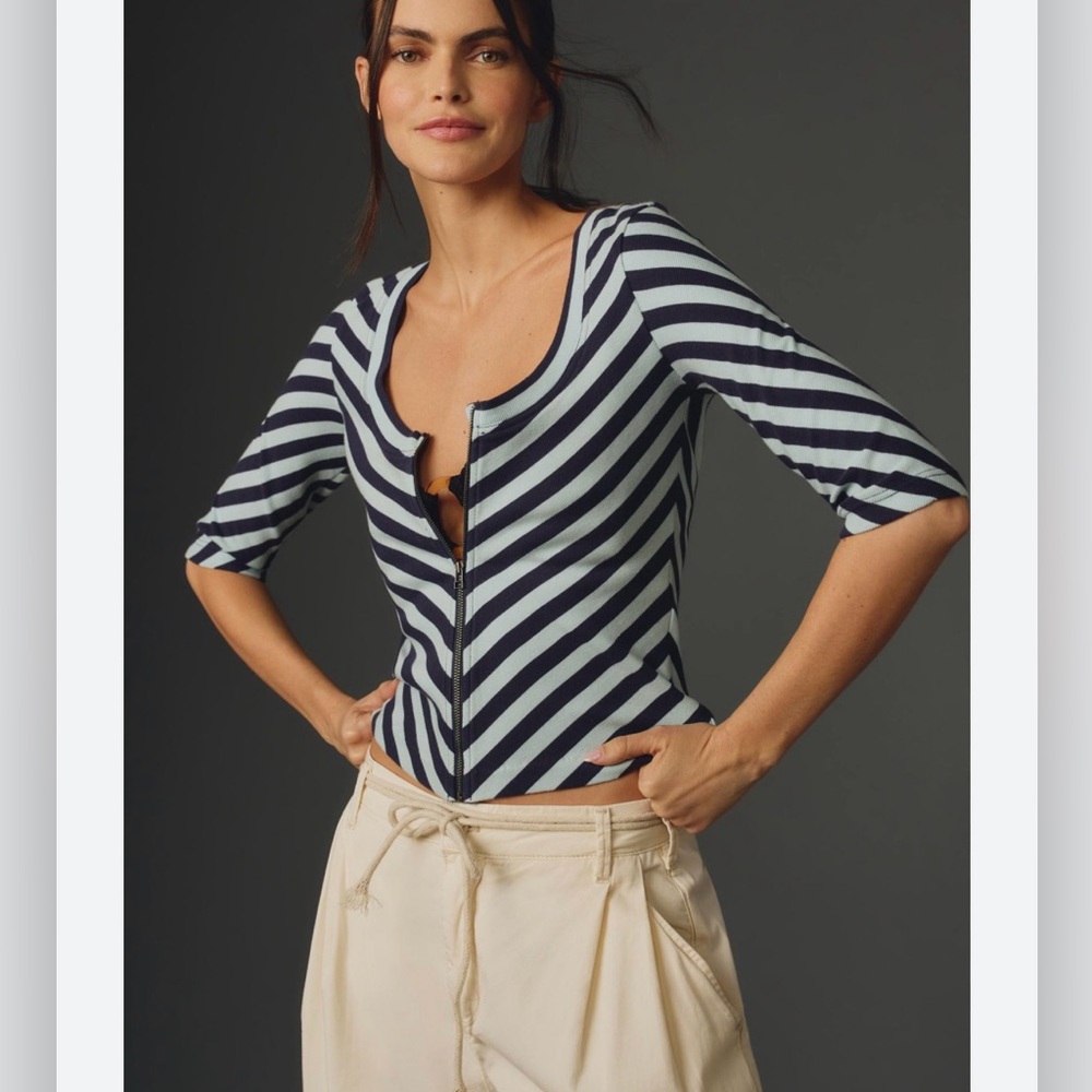 ANTHROPOLOGIE Maeve Front-Zip Scoop-Neck Top